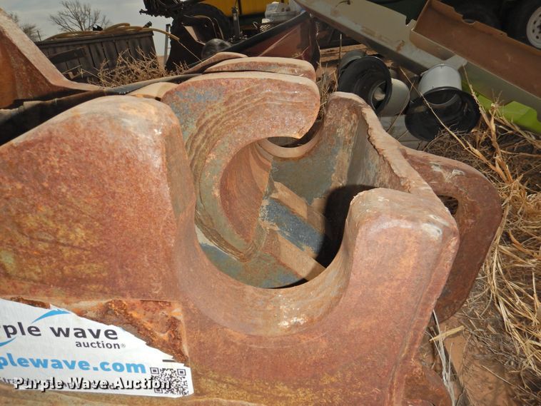 image for item HN9115 Central Fabricators Inc. excavator quick attachment adapter