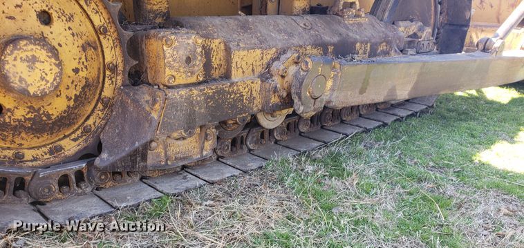 image for item HO9351 1984 International TD12  dozer