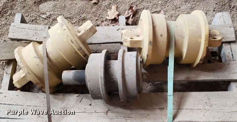 image for item HO9351 1984 International TD12  dozer