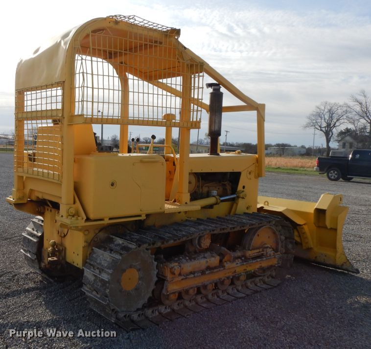 image for item HO9353 1986 International TD7E  dozer