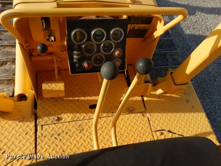 image for item HO9353 1986 International TD7E  dozer