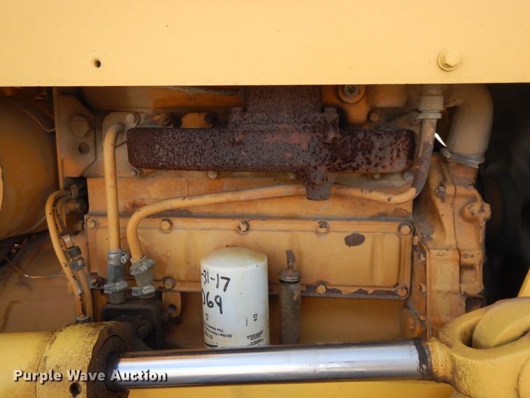 image for item HO9353 1986 International TD7E  dozer