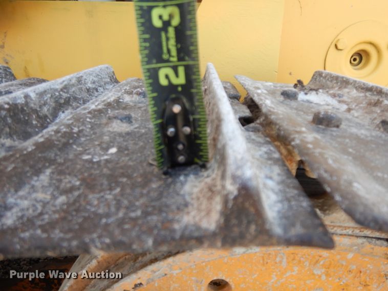 image for item HO9353 1986 International TD7E  dozer