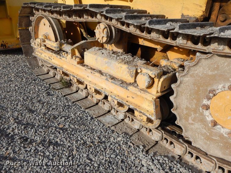 image for item HO9353 1986 International TD7E  dozer