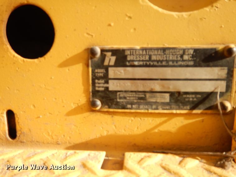 image for item HO9353 1986 International TD7E  dozer