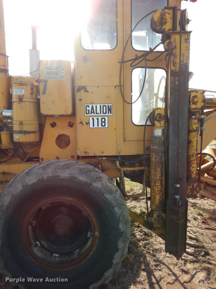 image for item HO9372 1961 Galion 118KE1  rigid frame motor grader