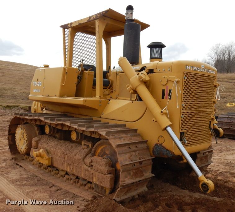 image for item HR9037 International TD20E  dozer
