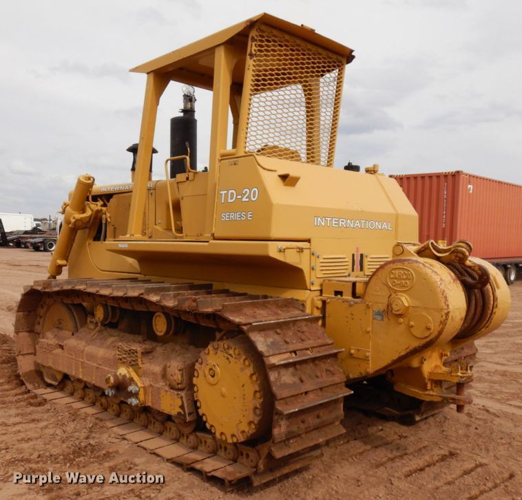 image for item HR9037 International TD20E  dozer