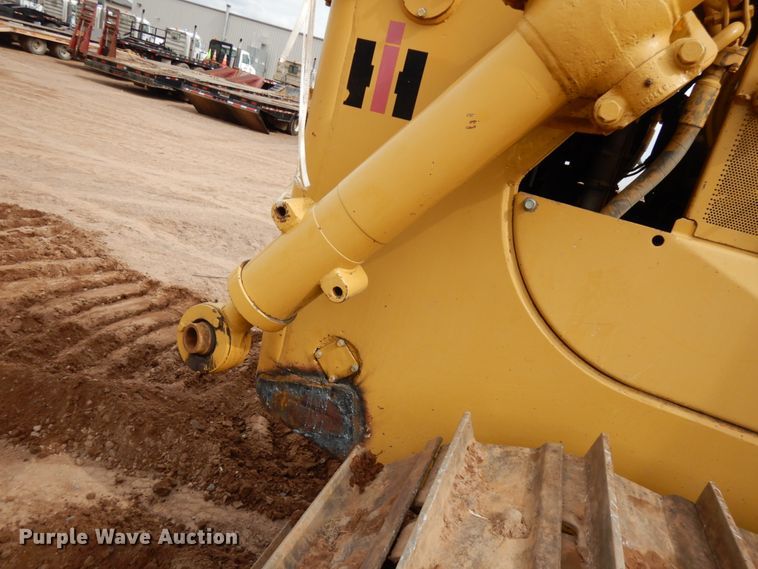 image for item HR9037 International TD20E  dozer