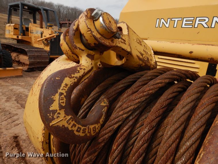 image for item HR9037 International TD20E  dozer