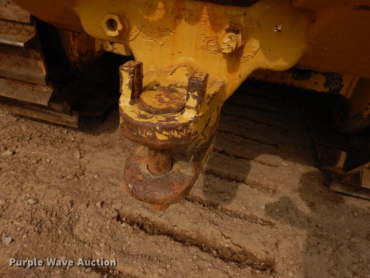 image for item HR9037 International TD20E  dozer