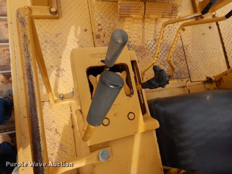 image for item HR9037 International TD20E  dozer