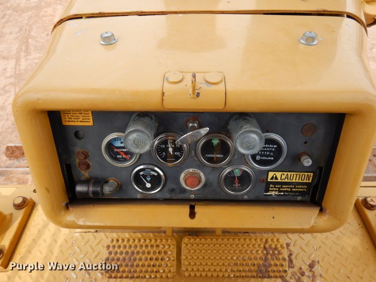 image for item HR9037 International TD20E  dozer