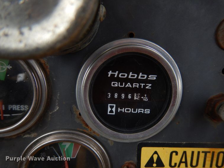 image for item HR9037 International TD20E  dozer