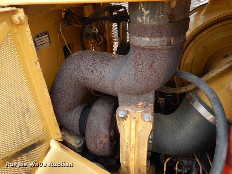 image for item HR9037 International TD20E  dozer