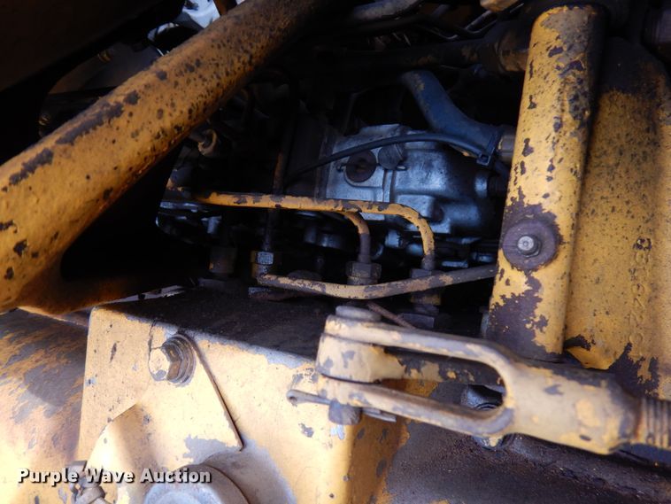 image for item HR9037 International TD20E  dozer