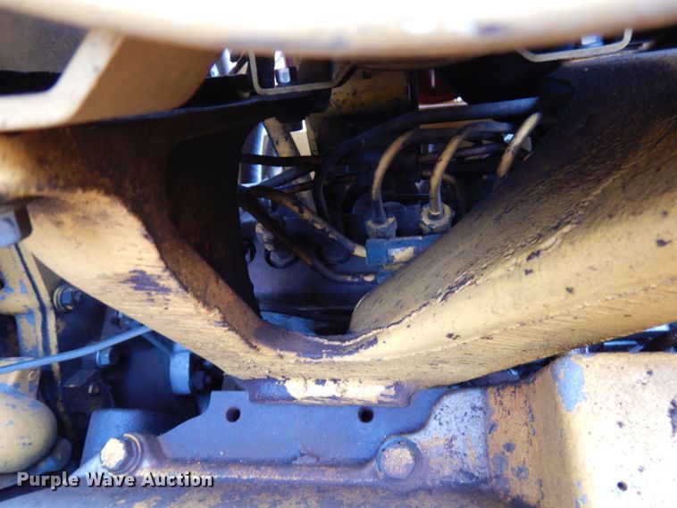 image for item HR9037 International TD20E  dozer