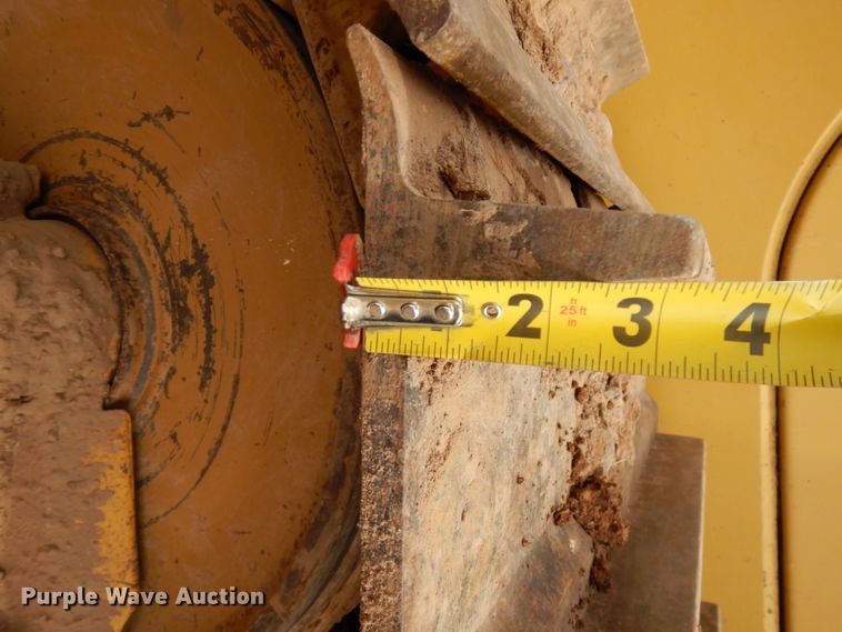 image for item HR9037 International TD20E  dozer