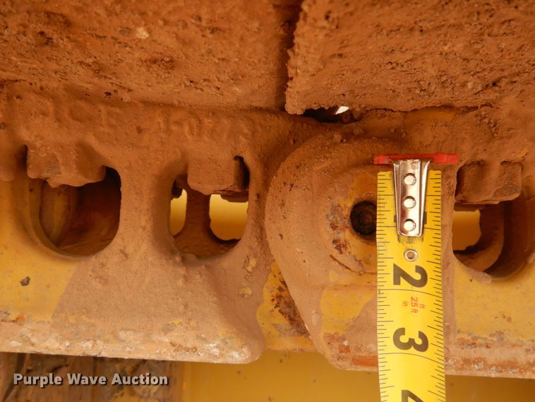 image for item HR9037 International TD20E  dozer