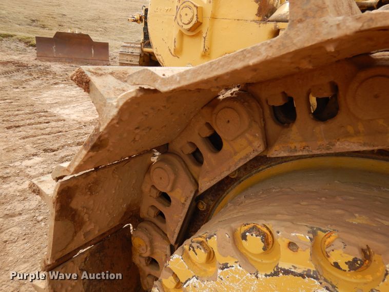 image for item HR9037 International TD20E  dozer