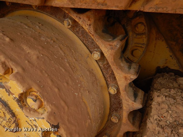 image for item HR9037 International TD20E  dozer