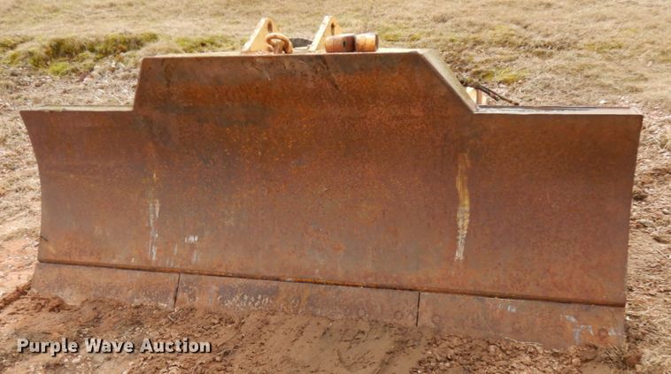 image for item HR9037 International TD20E  dozer
