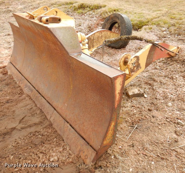 image for item HR9037 International TD20E  dozer