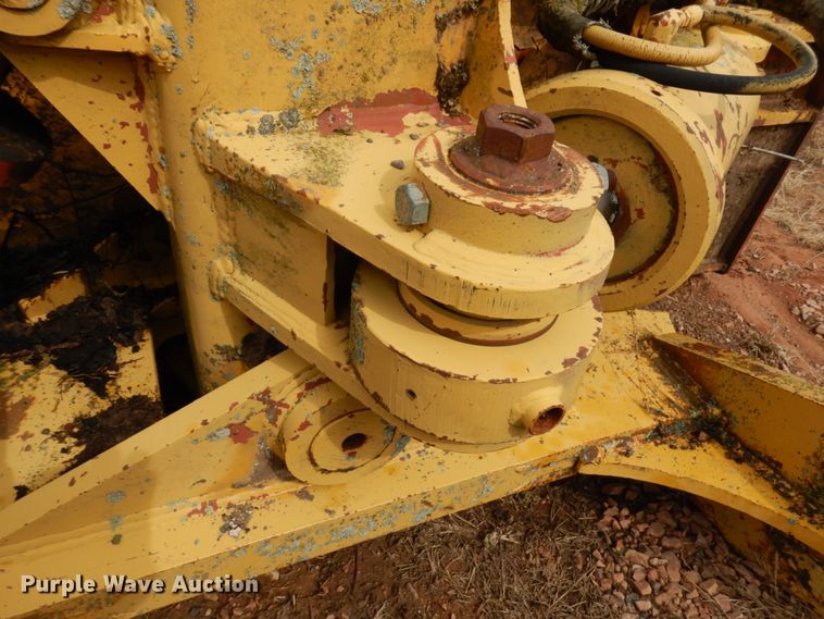 image for item HR9037 International TD20E  dozer