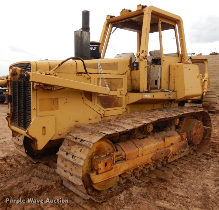 image for item HR9038 1990 John Deere 850B  dozer