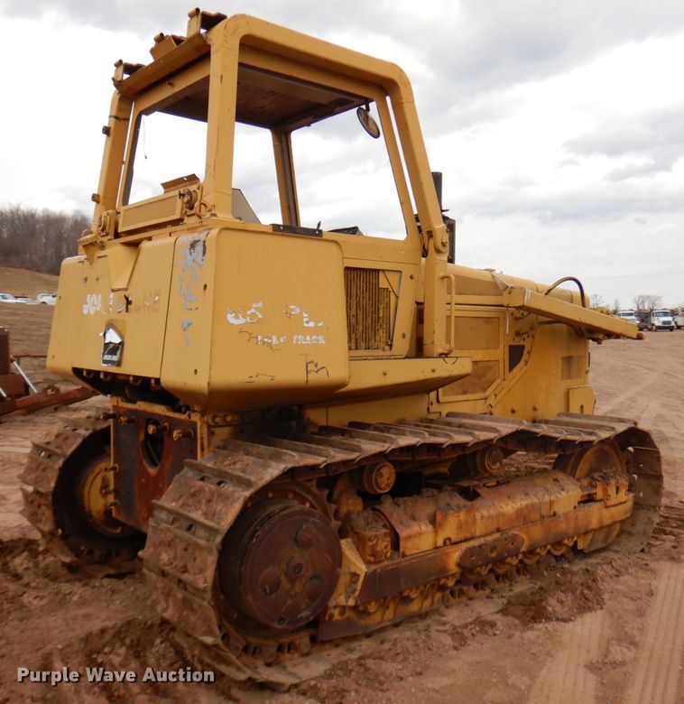image for item HR9038 1990 John Deere 850B  dozer