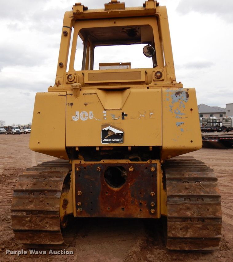 image for item HR9038 1990 John Deere 850B  dozer