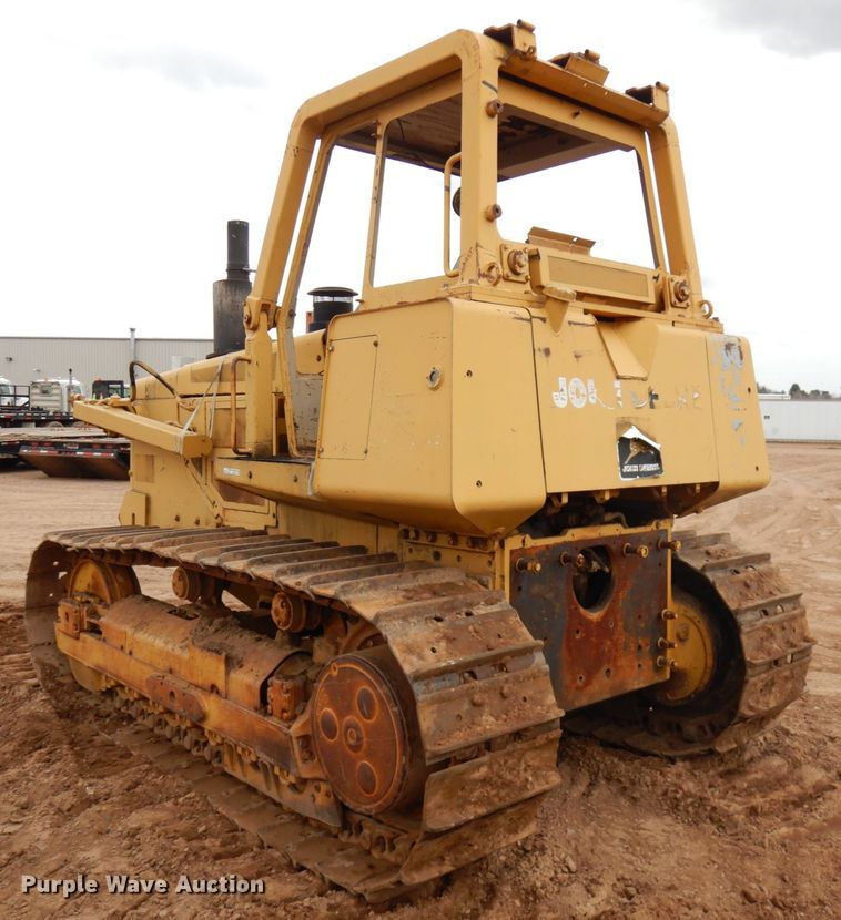 image for item HR9038 1990 John Deere 850B  dozer