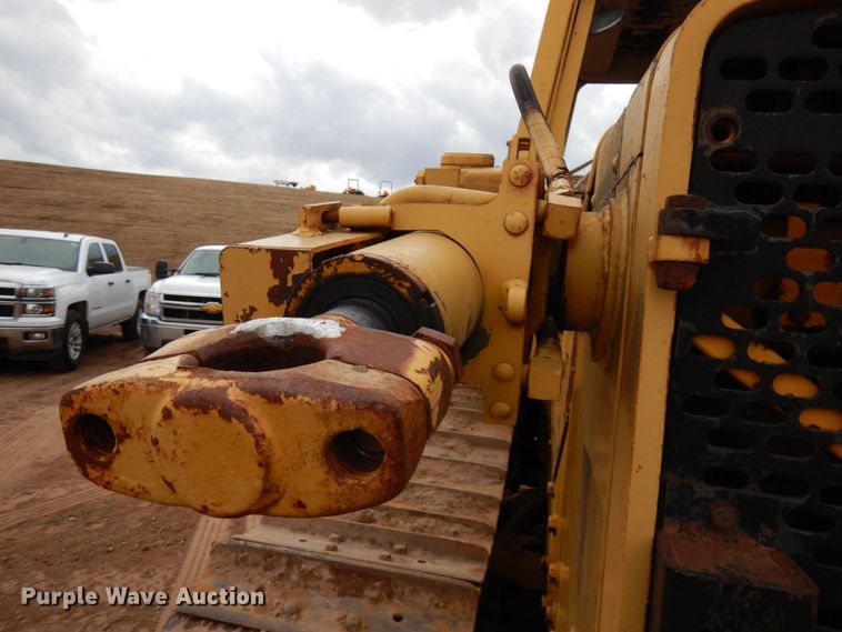 image for item HR9038 1990 John Deere 850B  dozer