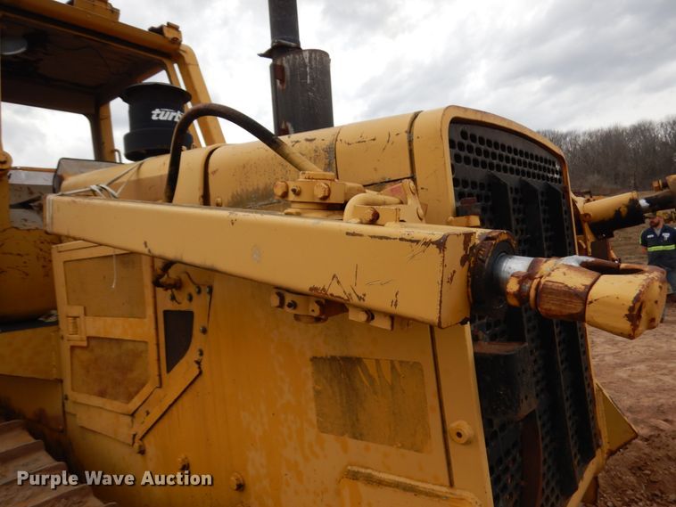 image for item HR9038 1990 John Deere 850B  dozer