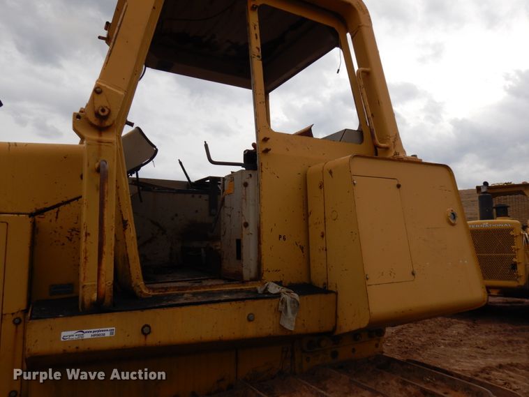 image for item HR9038 1990 John Deere 850B  dozer