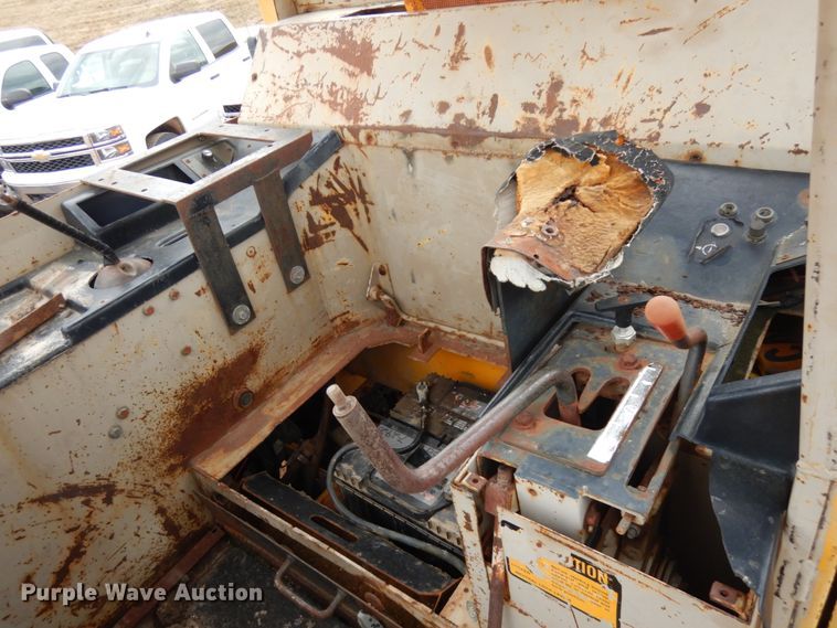 image for item HR9038 1990 John Deere 850B  dozer