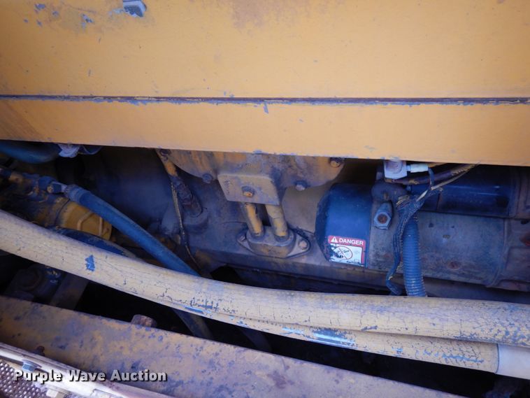 image for item HR9038 1990 John Deere 850B  dozer