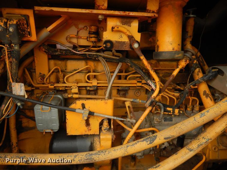 image for item HR9038 1990 John Deere 850B  dozer