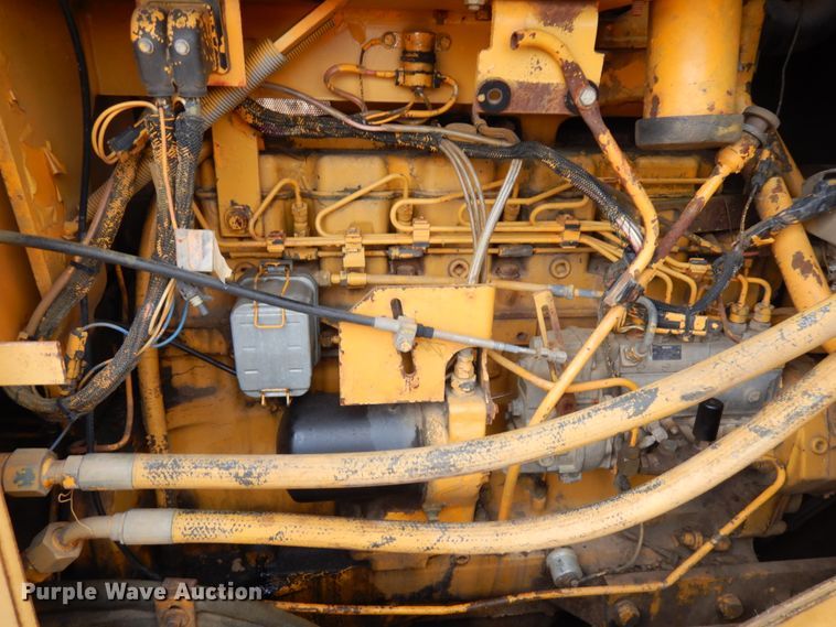 image for item HR9038 1990 John Deere 850B  dozer