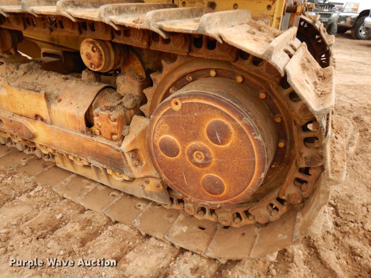 image for item HR9038 1990 John Deere 850B  dozer