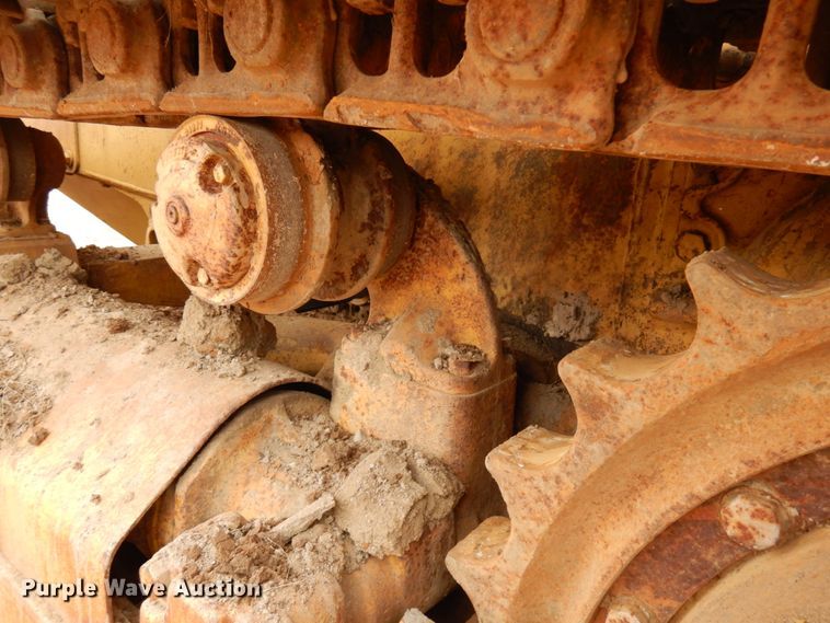 image for item HR9038 1990 John Deere 850B  dozer