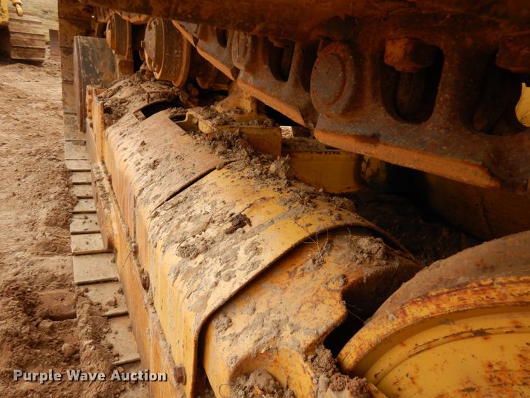 image for item HR9038 1990 John Deere 850B  dozer