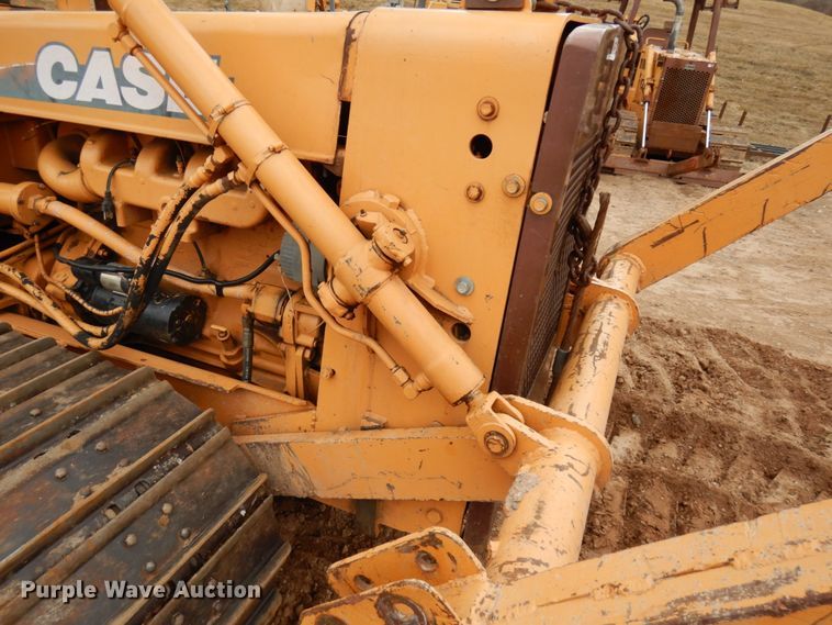 image for item HR9039 1976 Case 475  cable plow