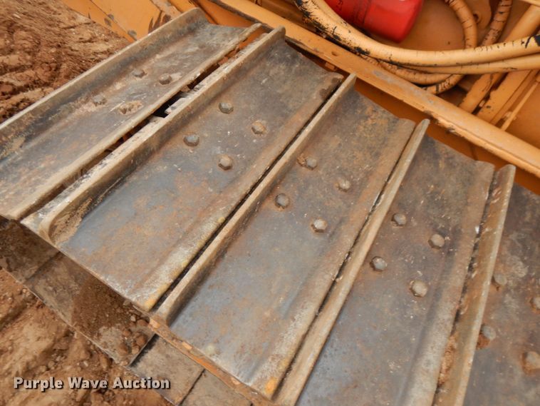 image for item HR9039 1976 Case 475  cable plow