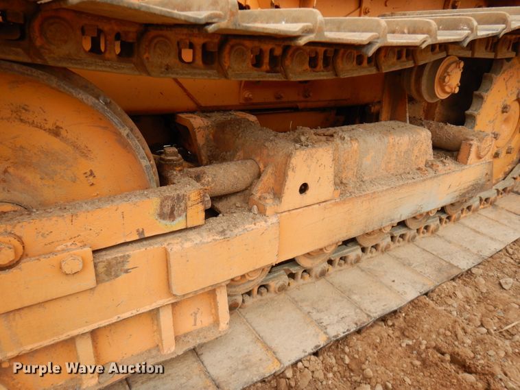 image for item HR9039 1976 Case 475  cable plow