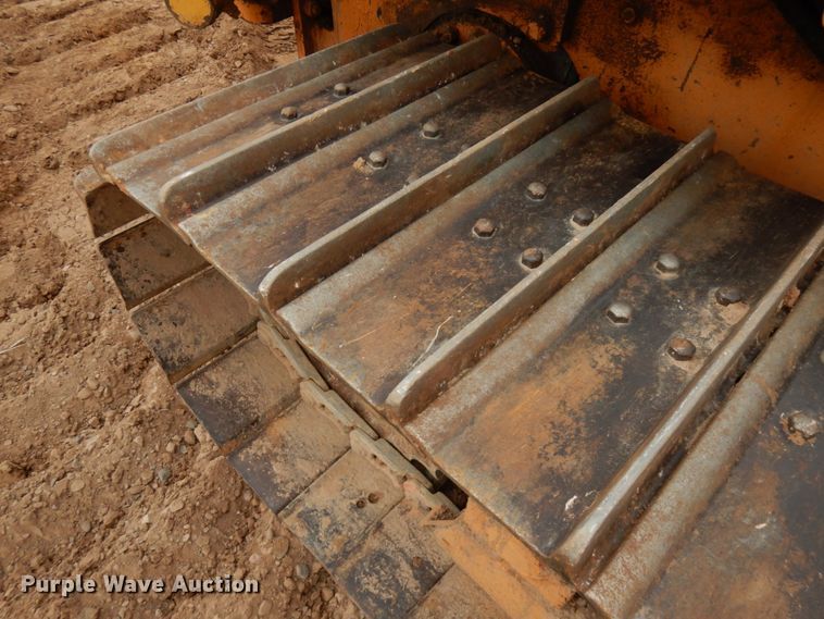 image for item HR9039 1976 Case 475  cable plow