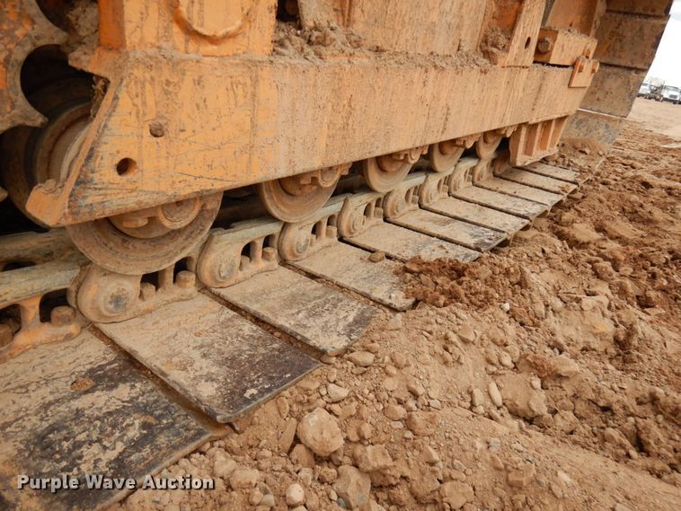 image for item HR9039 1976 Case 475  cable plow