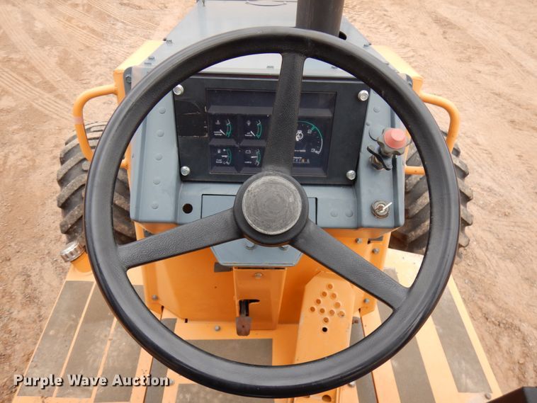 image for item HR9040 1992 Case 660  cable plow