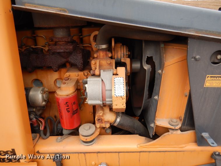 image for item HR9040 1992 Case 660  cable plow