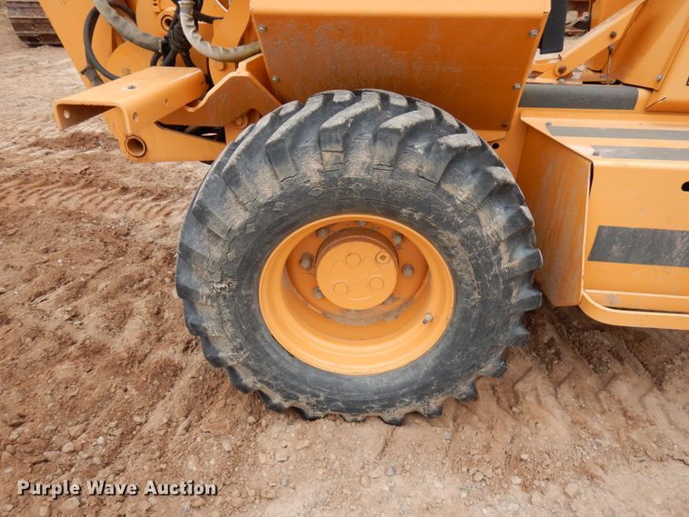 image for item HR9040 1992 Case 660  cable plow